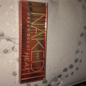 URBAN DECAY NAKED HEAT PALLETE